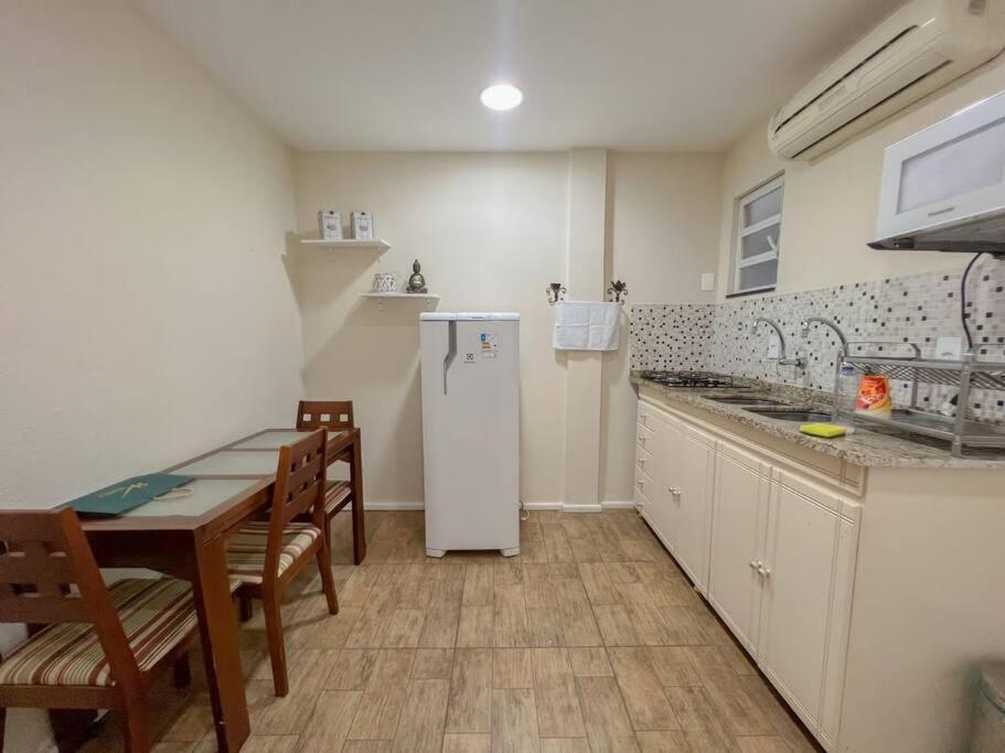 Apto Em Copacabana Lindo E Bem Localizado Apartment Рио де Жанейро Екстериор снимка
